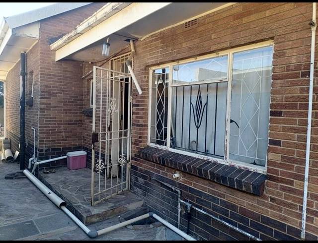 3 BEDROOM HOUSE FOR SALE IN DUBE